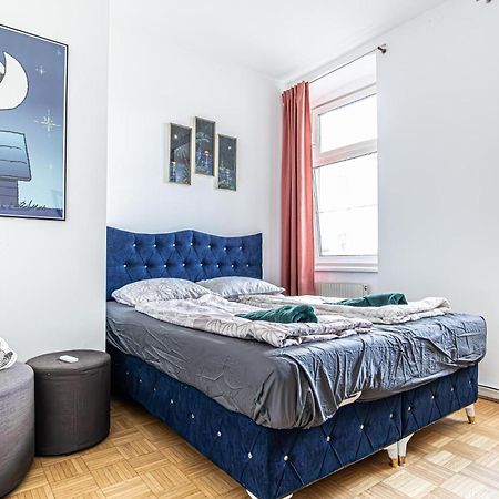 Near Schoenbrunn - Economy Rooms In Shared Apartment At Meidling Train Station Bécs Kültér fotó