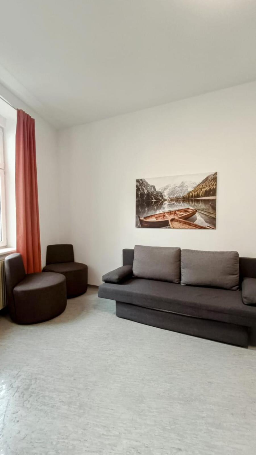 Near Schoenbrunn - Economy Rooms In Shared Apartment At Meidling Train Station Bécs Kültér fotó